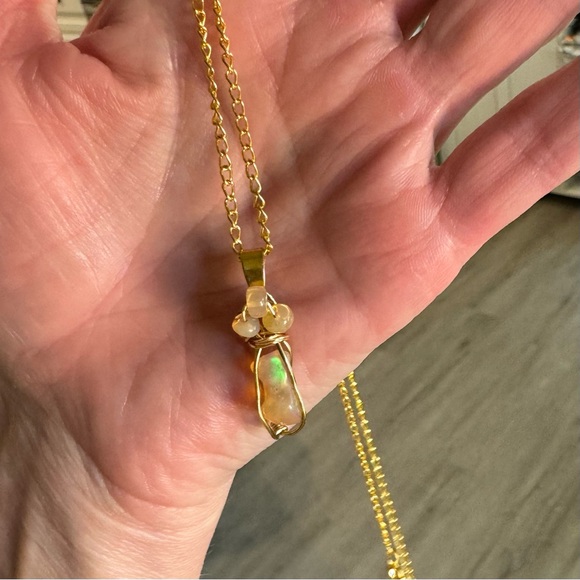 Enchanting Mini Opal Necklace - Picture 6 of 11